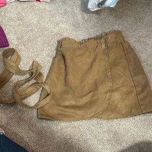 Girls Abercrombie faux suede skort